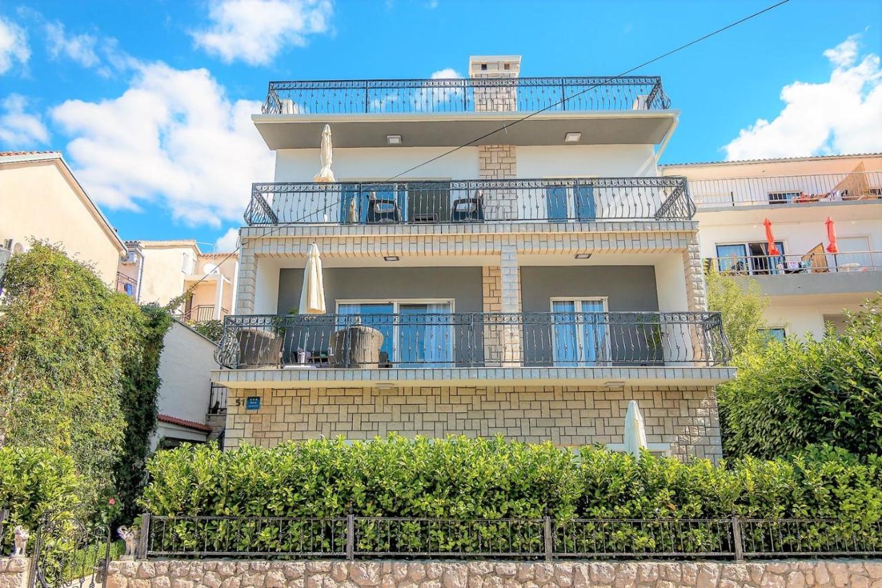 Holiday House Queens With Sea View Селце Екстериор снимка
