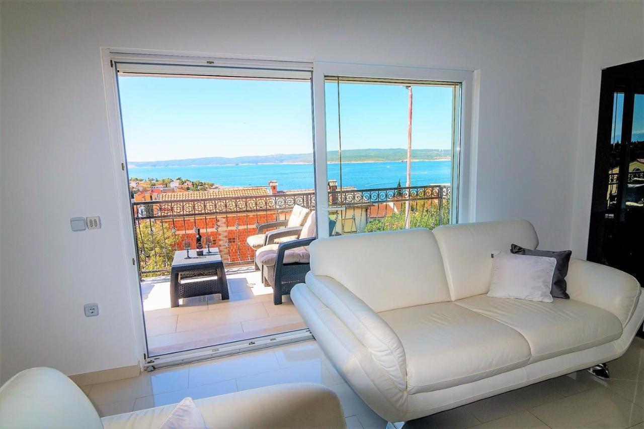 Holiday House Queens With Sea View Селце Екстериор снимка