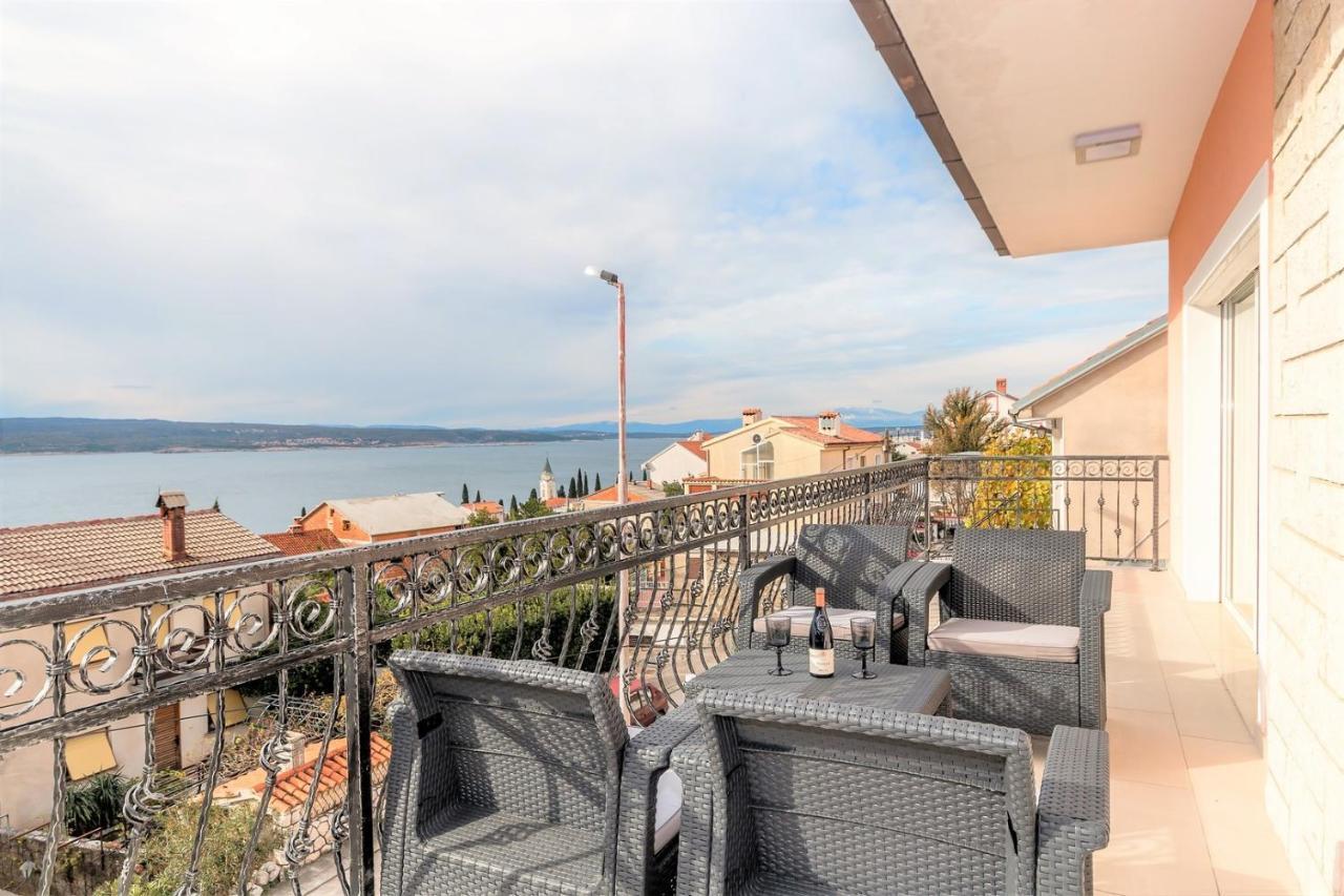 Holiday House Queens With Sea View Селце Екстериор снимка